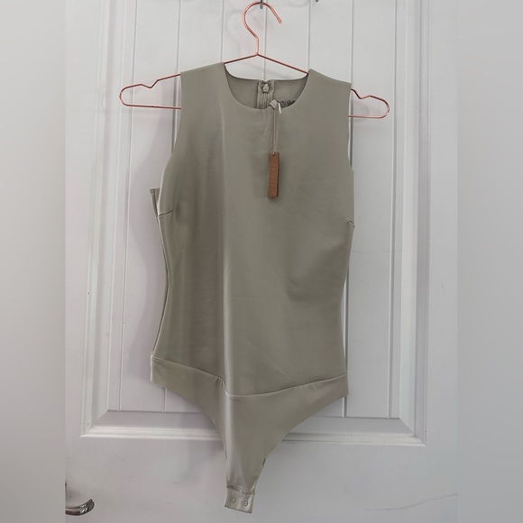 SKIMS Tops - NWT: SKIMS “SHELL” FAUX LEATHER CREW NECK BODYSUIT